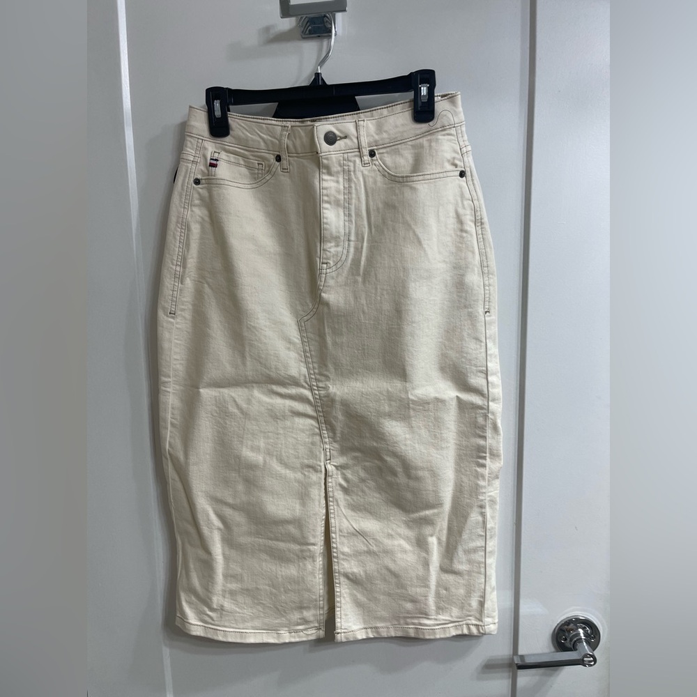 Tommy Hilfiger Cream Pencil Skirt